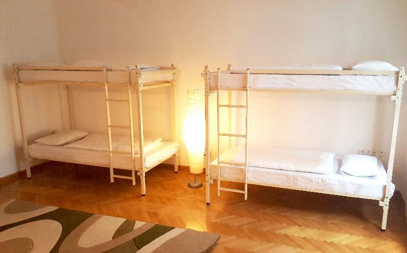 Walking Bed Budapest Hostel Budapeste Exterior foto